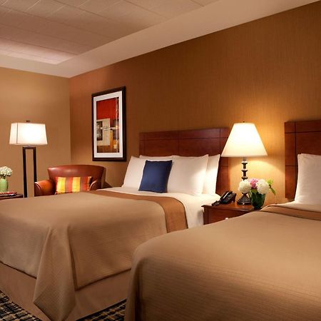 Odawa Hotel Петоскі Екстер'єр фото