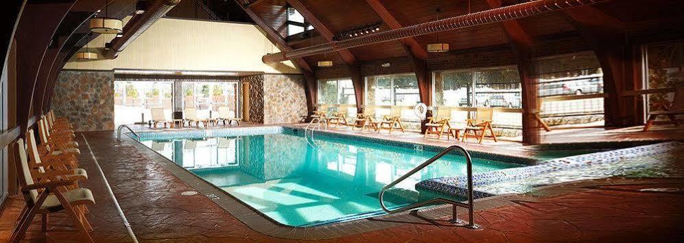 Odawa Hotel Петоскі Екстер'єр фото